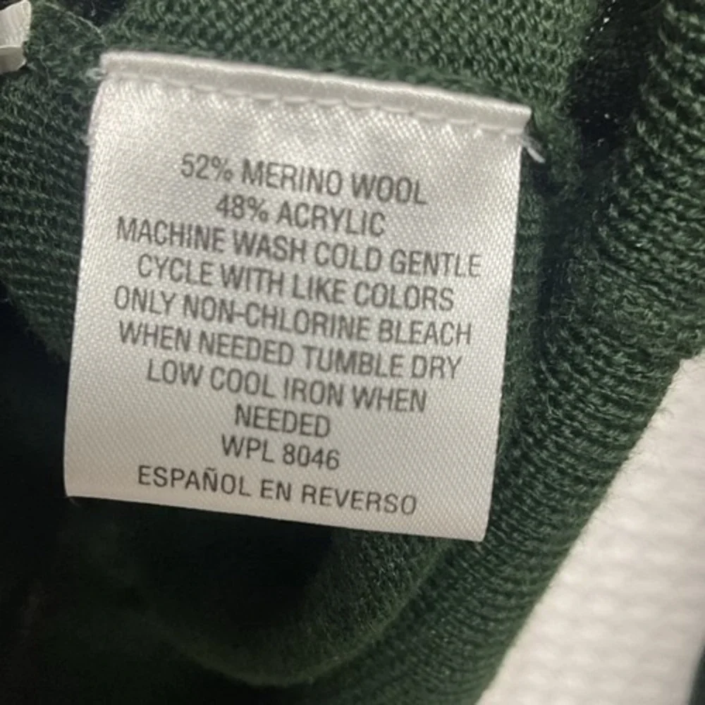 NWOT Charter Club Green Long Sleeve V-Neck Sweater Men Medium China Wool/Acrylic